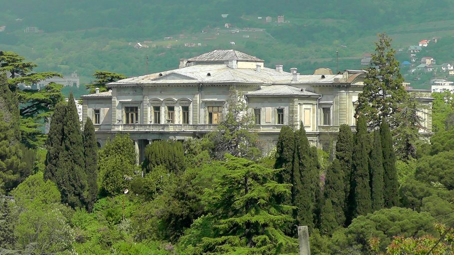 Дворец графа Мордвинова)